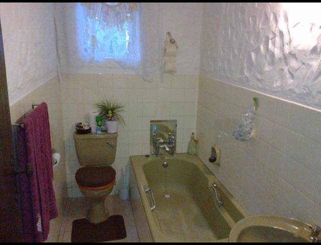 6 BEDROOM HOUSE FOR SALE IN CLANSTHAL